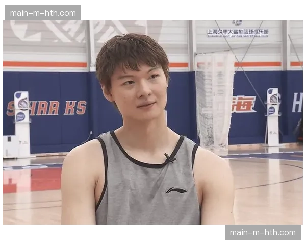 王哲林谈领袖责任:球队在困难时期需要有人站出来 王哲林谈领袖责任:球队在困难时期需要有人站出来