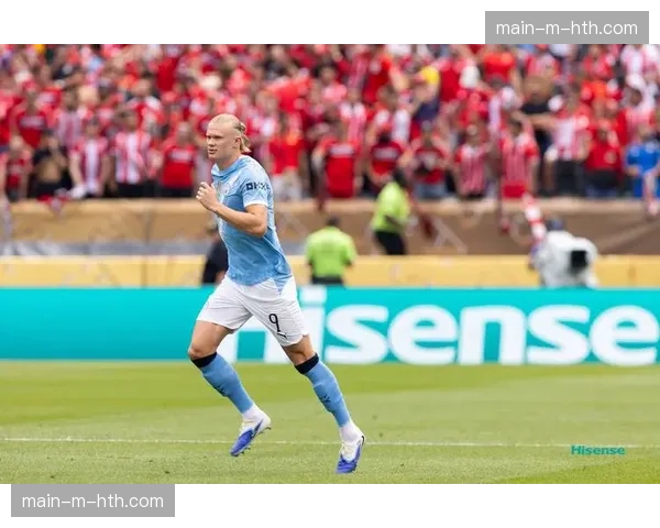 半决赛首回合:曼城主场1-1战平巴黎,福登直接任意球破门